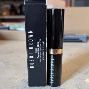 Bobbi Brown Foundation Stick in Black and Gold